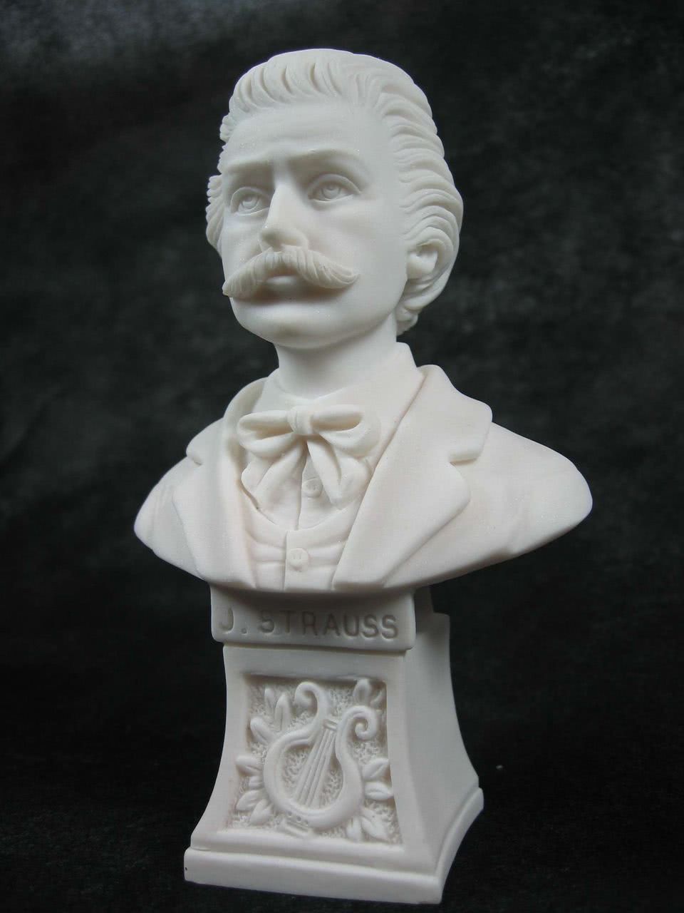 Marmorbüste J. Strauß
