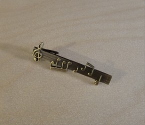 Krawattenklammer Notensystem altgold mattiert